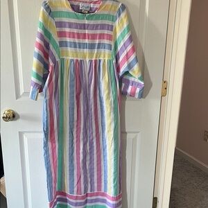 Vintage colorful zipper front housecoat/ dress Sz small with 2 pockets